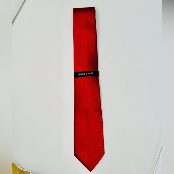 Pierre Cardin Men red Tie - Picture 2 of 5